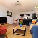 L'ecrin Carcassonnais- Parking Gratuit- Terrasse Apartment