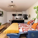 L'ecrin Carcassonnais- Parking Gratuit- Terrasse Apartment *