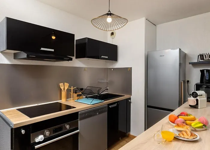 Apartment L'ecrin Carcassonnais- Parking Gratuit- Terrasse Carcassonne